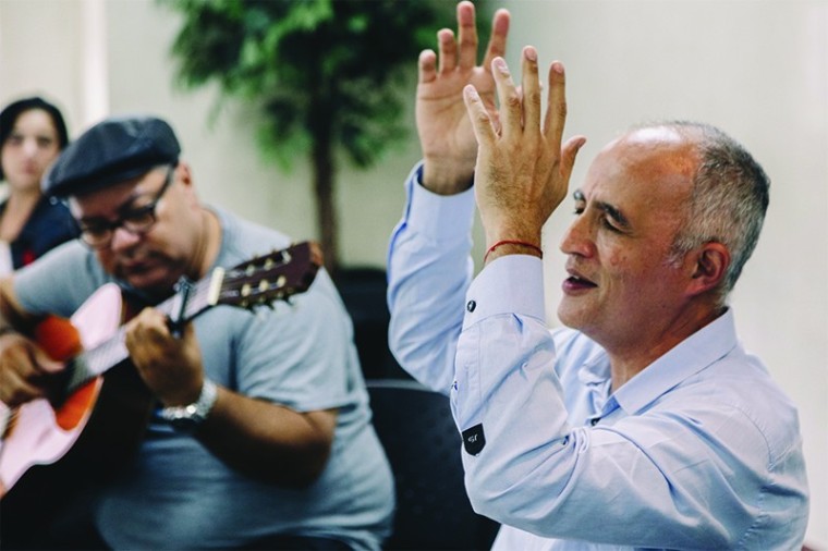 &ldquo;Mi canci&oacute;n es dolorosa y linda&rdquo;: Adri&aacute;n Villamizar