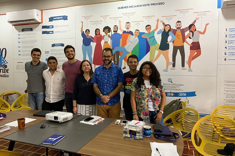 La Comisi&oacute;n capacita a Caribe Afirmativo para la toma de entrevistas a v&iacute;ctimas LGBTI