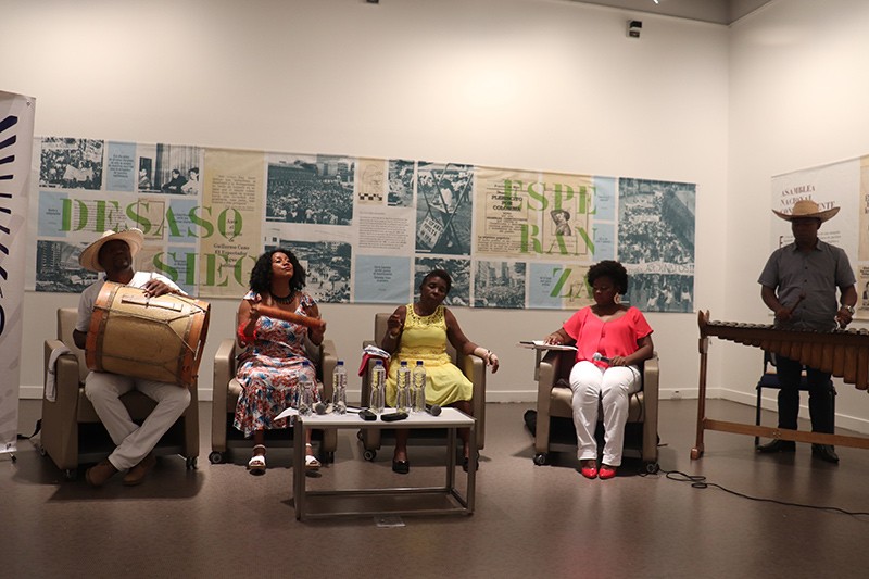 El canto uni&oacute; lo que el conflicto rompi&oacute;