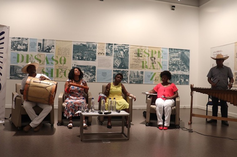 El canto uni&oacute; lo que el conflicto rompi&oacute;