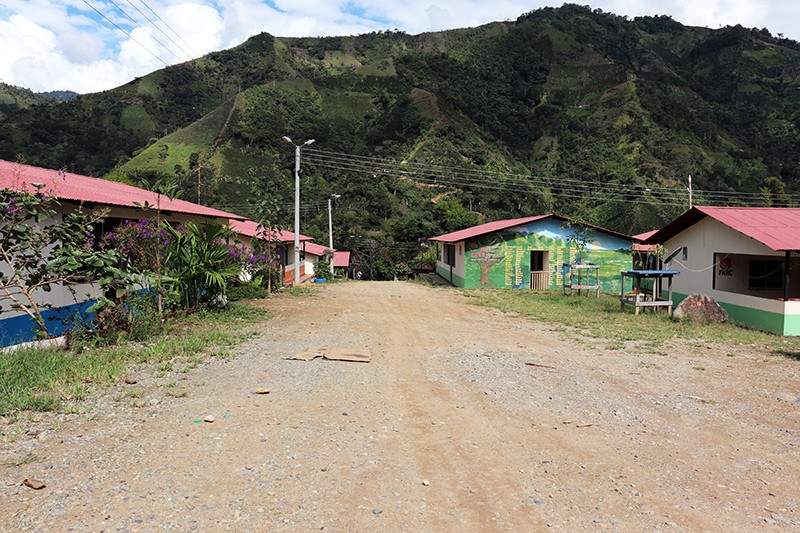 La vida en el ETCR El Oso