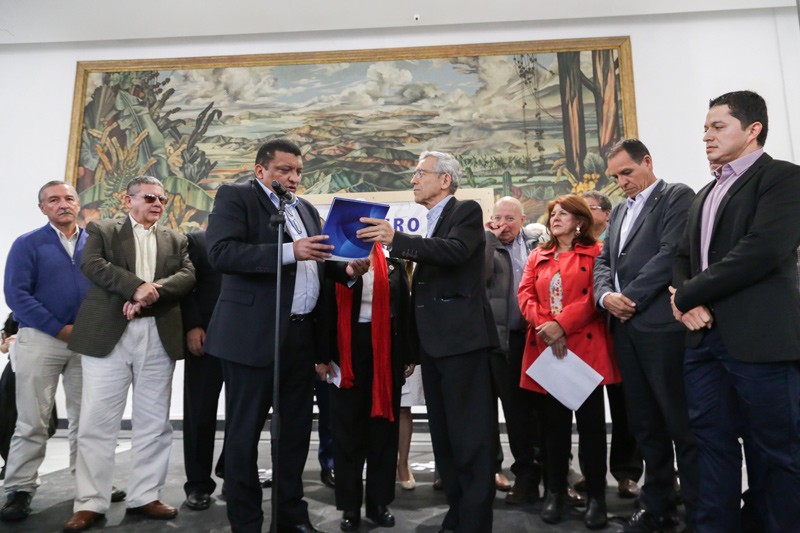 Nunca m&aacute;s a la guerra