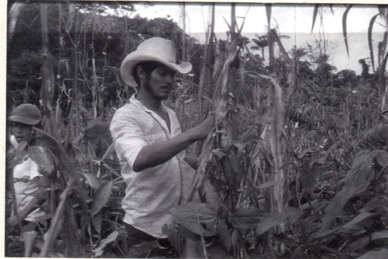 Colono del Guaviare en su fundo. D&eacute;cada de 1960. Foto: Cortes&iacute;a CINDAP