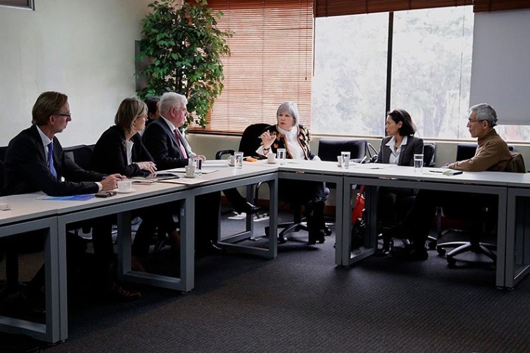Patricia Llombart, embajadora de la Uni&oacute;n Europea y Eamon Gilmore, Enviado Especial de Paz de la Uni&oacute;n Europea, se reunieron con los presidentes de las entidades del Sistema Integral de Verdad, Justicia, Reparaci&oacute;n y No Repetici&oacute;n.