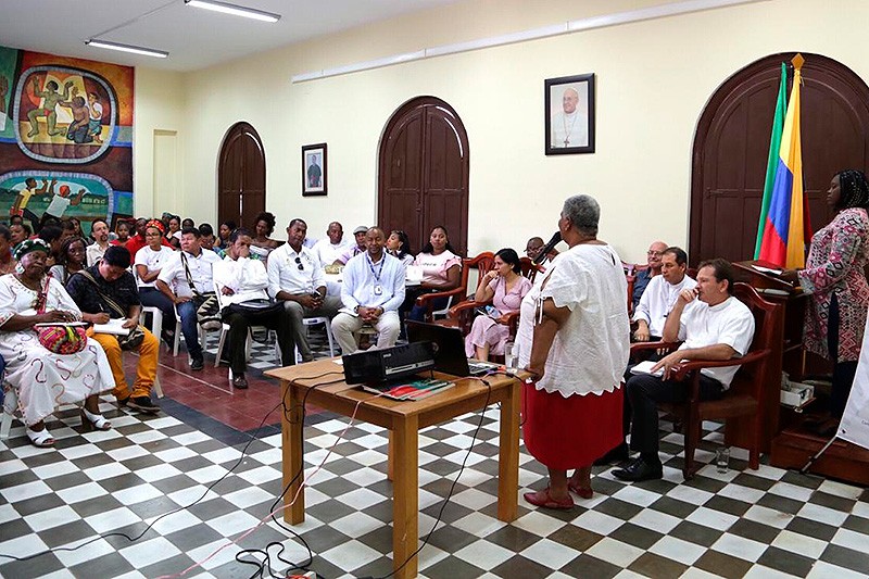 La comisionada &aacute;ngela Salazar interviene durante el acto de apertura de la Casa de la Verdad de Quibd&oacute;.  