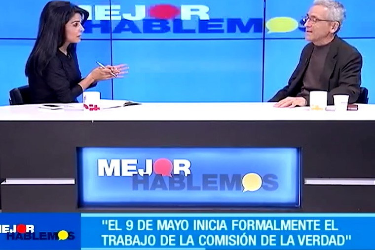 Claudia Palacios  entrevista a Francisco de Roux