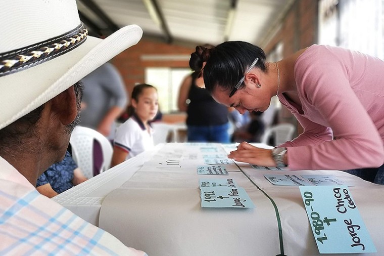 Diagn&oacute;sticos participativos en Antioquia y el Eje Cafetero.