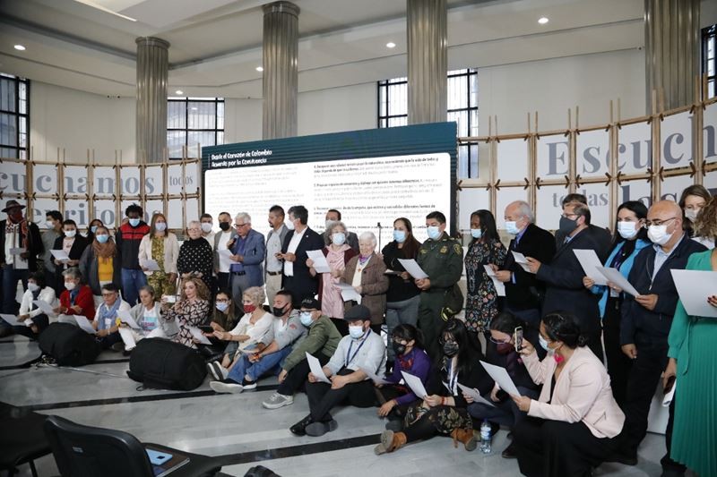 S&uacute;mate a la firmat&oacute;n del gran &lsquo;Acuerdo por la convivencia&rsquo;