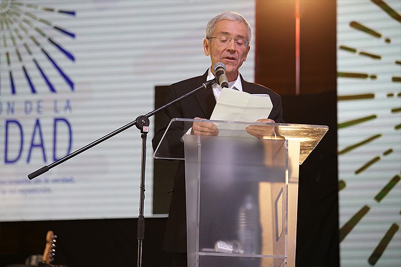 "La verdad debe ser un bien p&uacute;blico, un derecho y una deber ineludible": Francisco de Roux