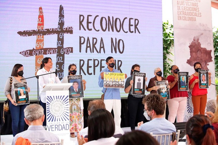 V&iacute;ctimas de ejecuciones extrajudiciales exigen que el Estado acepte su responsabilidad