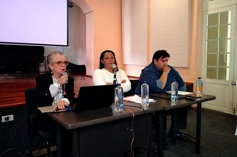 La comisionada Lucía González en eI seminario ‘Formemos Memoria’.