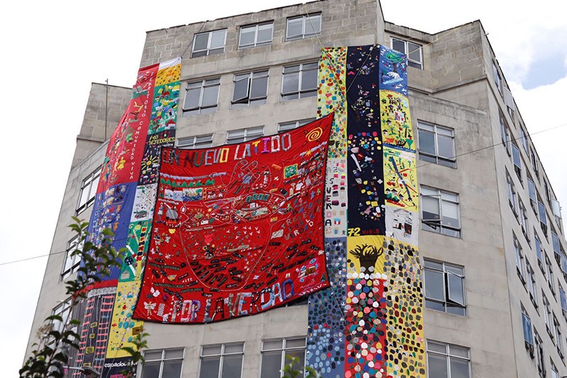 Unidos tejemos nuevos latidos por la verdad